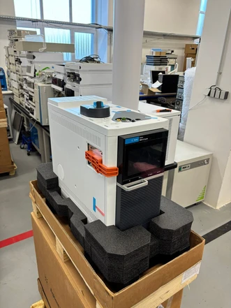Agilent Intuvo 9000 plynový chromatograf, S/SL, FID, G3950A (Nové)