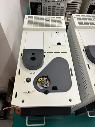 Agilent Intuvo 9000 GC System, S/SL, G3950A (Refurbished)
