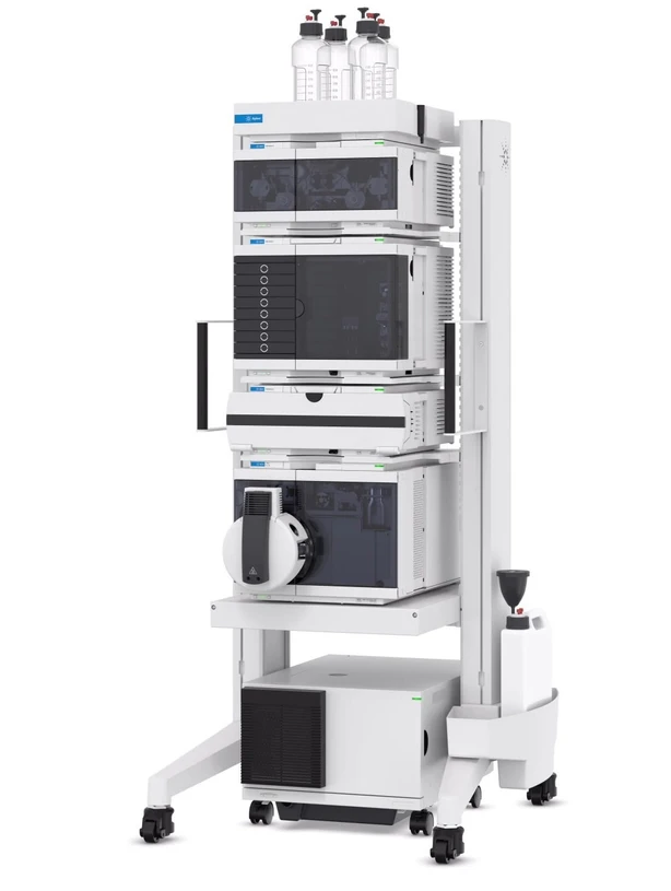HPST: LCMSMS Trojitý kvadrupól Agilent Ultivo ve standardní konfiguraci s kapalinovým chromatografem