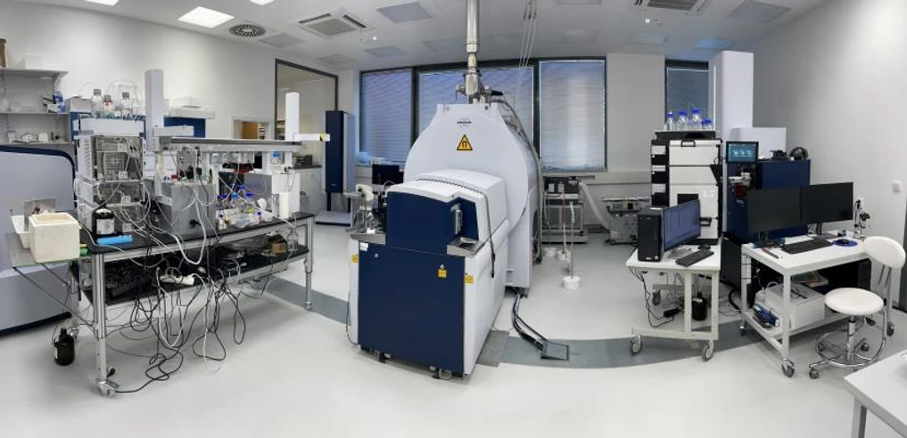 BioCeV: lab