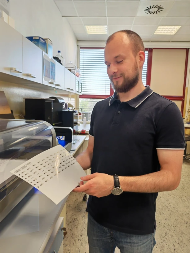 CATRIN: Atom po atomu. Vědci ukázali nový směr v lékařské diagnostice