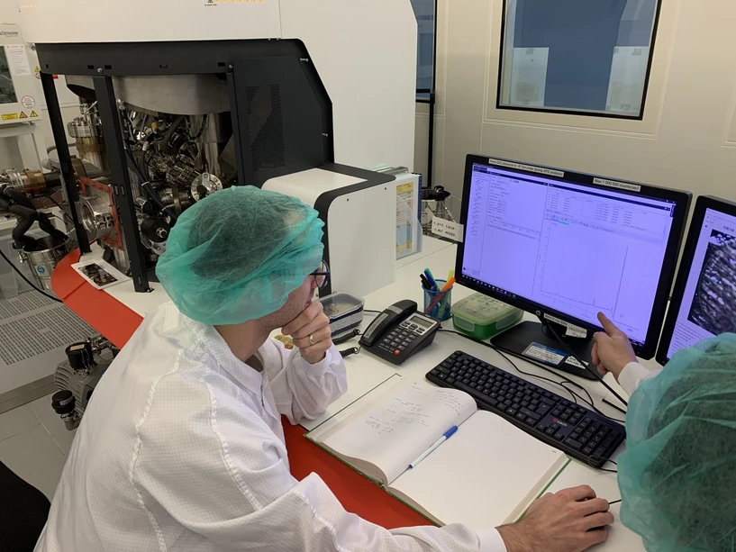 CEITEC/Jan Čechal: Více dat, méně pochopení: případová studie XPS: Rentgenová fotoelektronová spektroskopie (XPS) na CEITEC VUT.