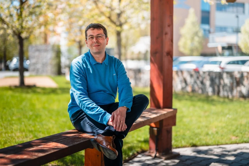 <p><strong>CEITEC/Jakub Rozboud: </strong>Více dat, méně pochopení: případová studie XPS&nbsp;</p>