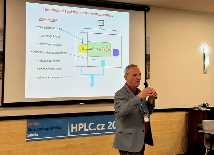 HPLC.cz: Den 2 - Pohled na hmotnostní spektrum (Karel Lemr)