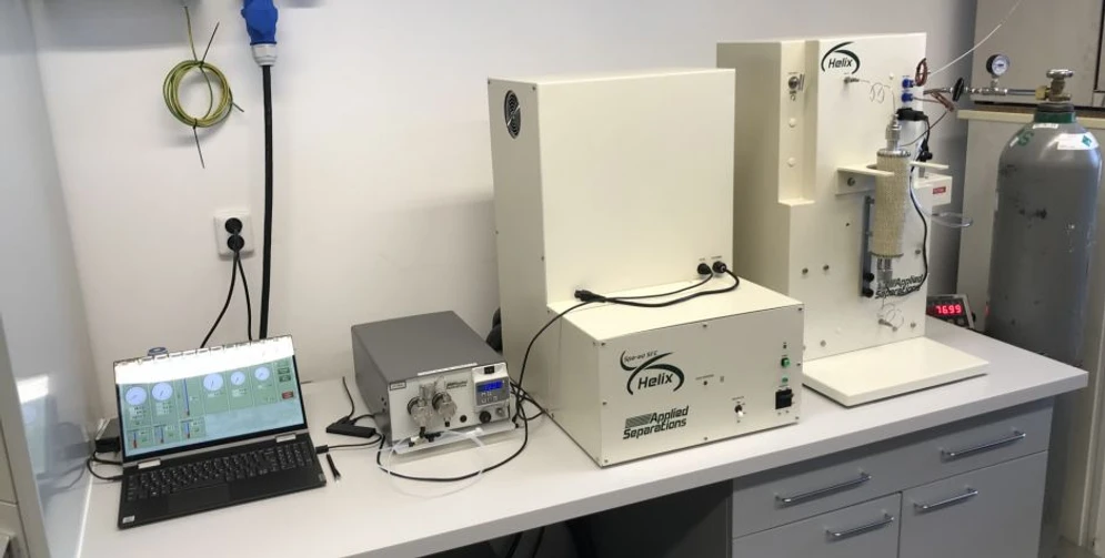 HPST: Laboratorní superkritický fluidní extraktor Helix od výrobce Applied Separations