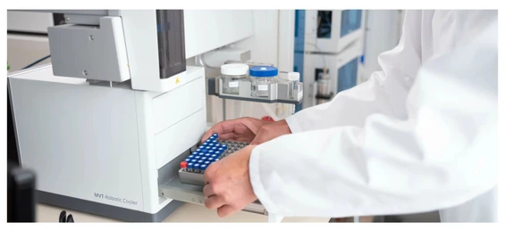 KNAUER LH 8.1 - Modular analytical XYZ Autosampler