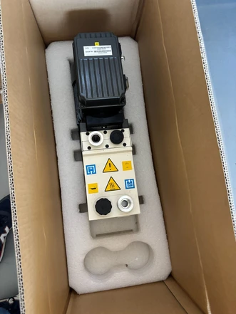 Agilent DS 202 Rough Vacuum pump, G3850-80240 (Refurbished)