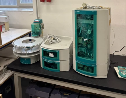 Metrohm 850 Professional IC Systém s 872 Extension Module, duálními 887 UV/VIS detektory a 919 IC Autosampler plus  (Testováno)