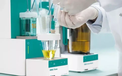 Poskytování další úrovně bezpečnosti s reagenciemi Hydranal™ NEXTGEN a OMNIS