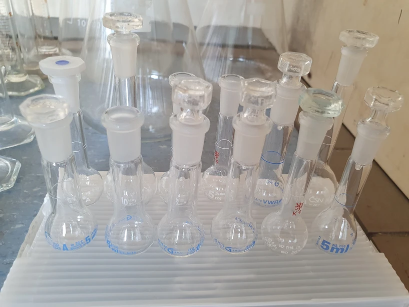 Odměrné baňky 5 ml