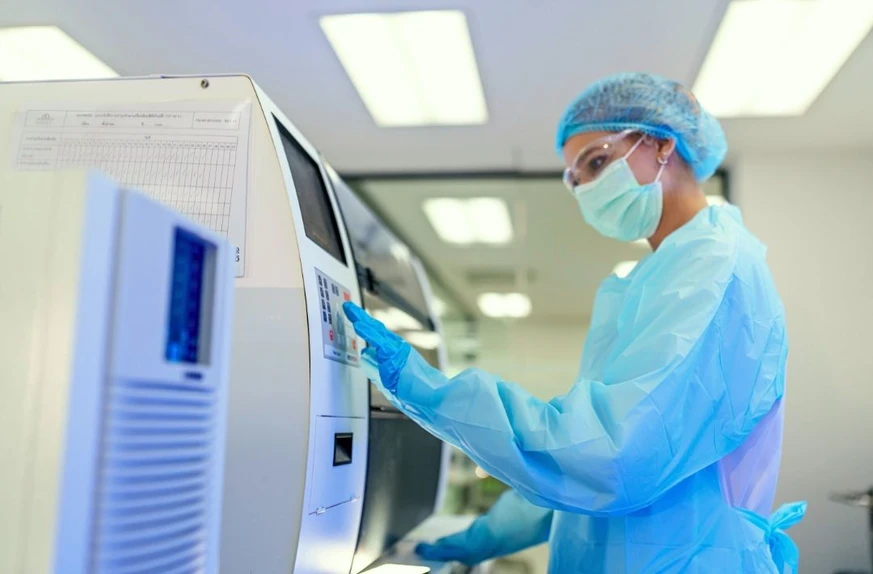 <p><strong>Organomation: </strong>Rostoucí význam chromatografie spojené s tandemovou hmotnostní spektrometrií</p>