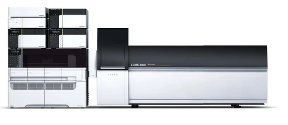Shimadzu LCMS-8040 tandemový hmotnostní spektrometr