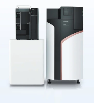 Shimadzu LCMS-9050 Kvadrupól Time-of-Flight (Q-TOF)