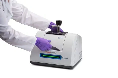 Thermo Scientific Nicolet Summit X FTIR Spectrometer