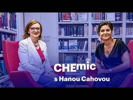 Podcast CHEmic #12 - Lidé by měli důvěřovat odborníkům a jejich znalostem, nabádá Hana Cahová