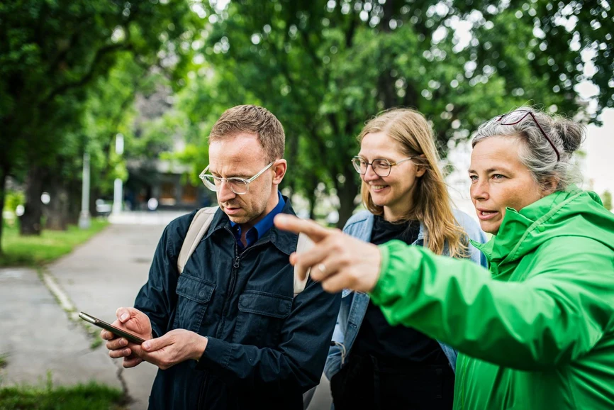 ÚOCHB: Nová outdoorová hra představuje český výzkum antivirotik