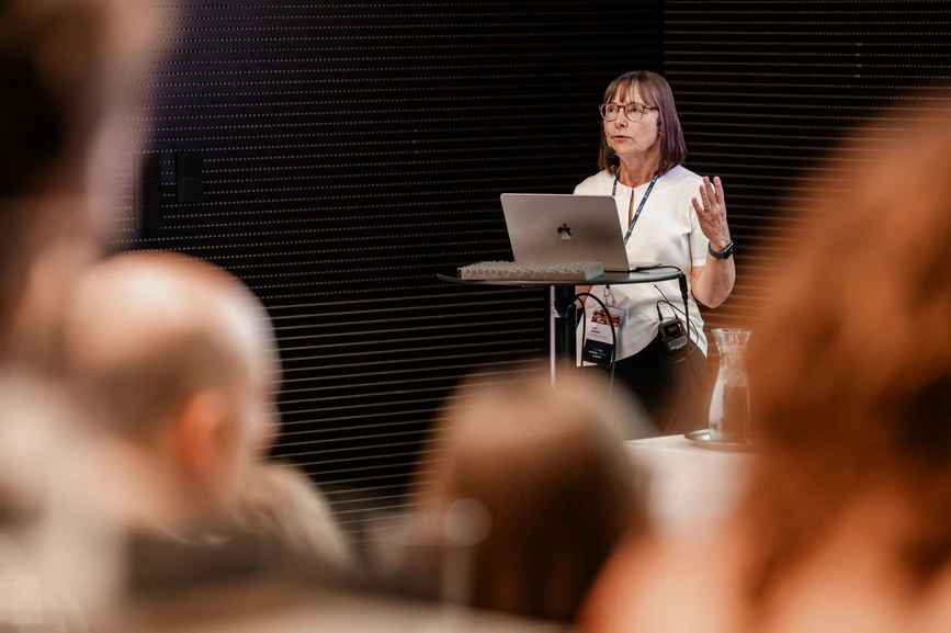 ÚOCHB: Prague Metabolism and Signaling Symposium přivítalo světovou špičku výzkumu metabolismu