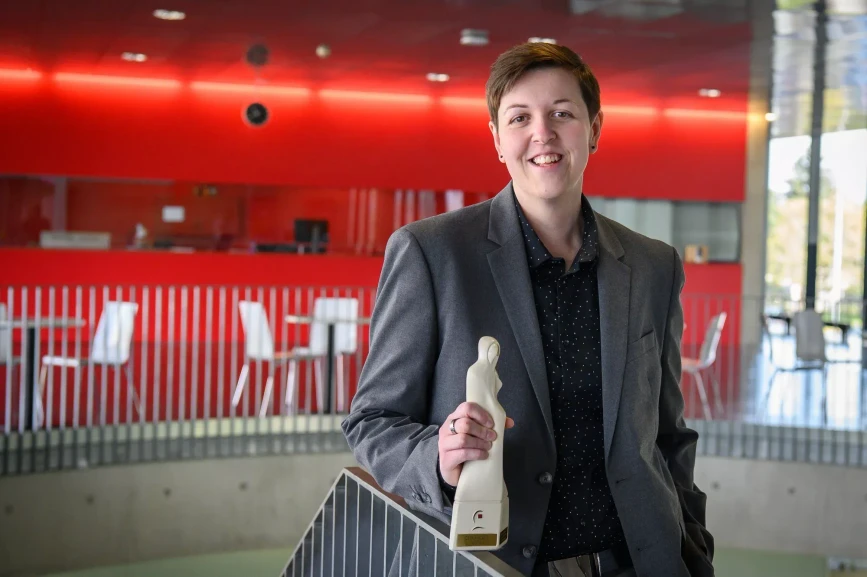 <ul>
<li><strong>FOTO:</strong> UPCE/Milan Reinberk: Barbora Kamenická: Ta s „českou Nobelovkou“</li>
</ul>