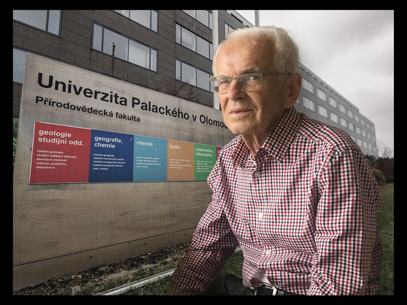 <ul>
<li><strong>Foto:</strong> UPOL/archiv PřF UP: Vzpomínka na profesora Václava Stužku</li>
</ul>
