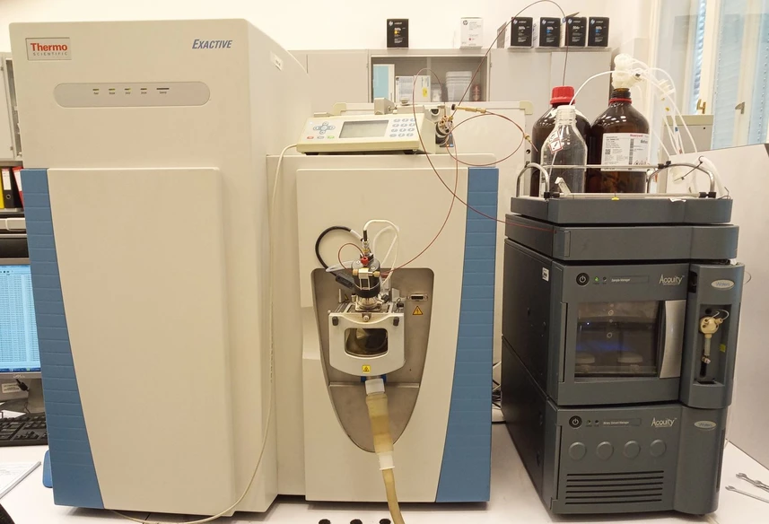 VŠCHT/ÚAPV: U-HPLC‒HRMS (Acquity UPLC – Exactive)