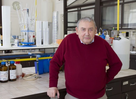 Záchody splachujeme křišťálovou studánkou, říká profesor Jiří Wanner