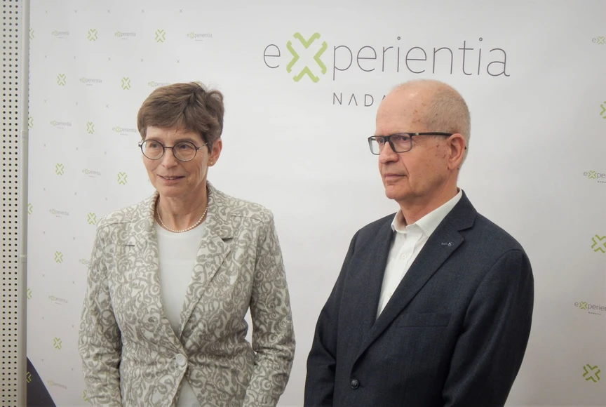 <p>Vědavýzkum: Nadace Experientia - manželé Hana a Dalimil Dvořákovi.</p>