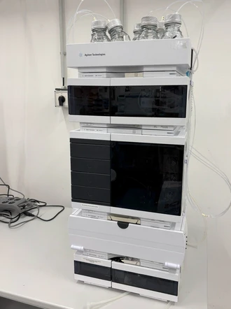 Agilent 1260 Infinity II Bio-Inert HPLC system (QP, ALS, TCC, DAD) (Bazar)