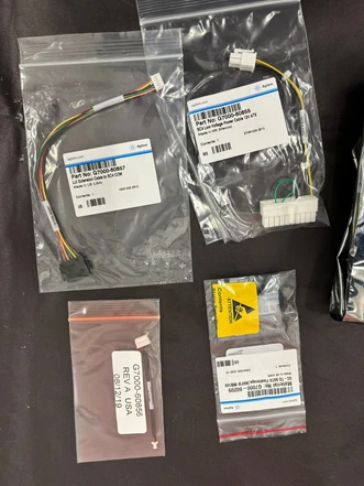 Agilent kabelová sestava pro připojení a napájení foreline vakuové vývěvy pro GC/MSD (IMB140 Support Kit), G7003-67275 (Nové)