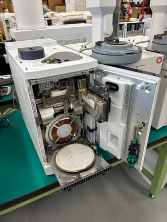 Agilent Intuvo 9000 GC System, S/SL, FID, J&W HP-5MS Ultra Inert Intuvo GC Column, G3950A (Refurbished)