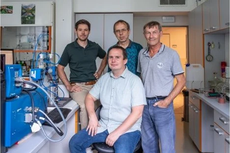 Nový vodíkový elektrolyzér ukládá energii z obnovitelných zdrojů