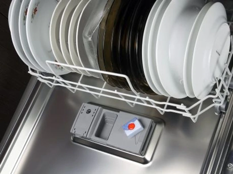 The Czech Academy of Sciences: A recent study showed that more than three and a half thousand different chemicals are released from dishwasher tablets.