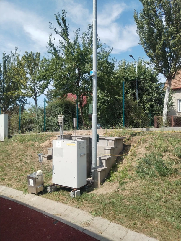 CDV: Návrh a realizace sítě pro měření kvality ovzduší ve městě Tišnov - Stanice