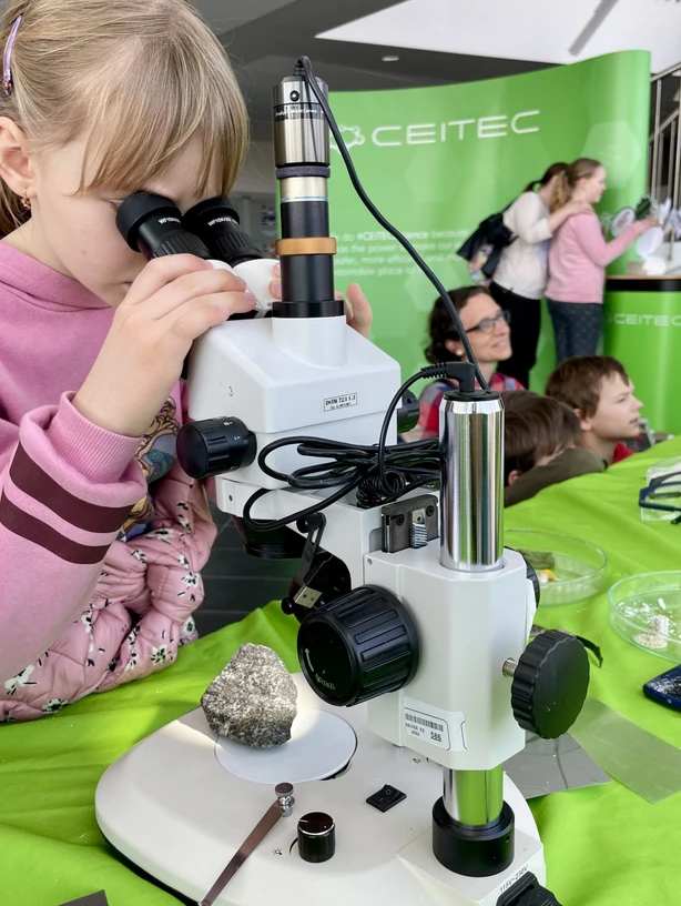CEITEC: In the Footsteps of the Invisible or Electron Microscopy in Brno