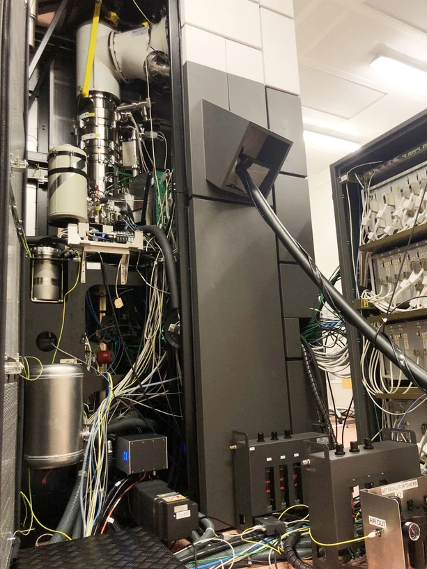 CEITEC/CEITEC BUT archive: Upgrade of TITAN transmission electron microscope ranks CEITEC among elite laboratories: Final configuration of the TITAN microscope after installation of the aberration corrector and spectrometer.