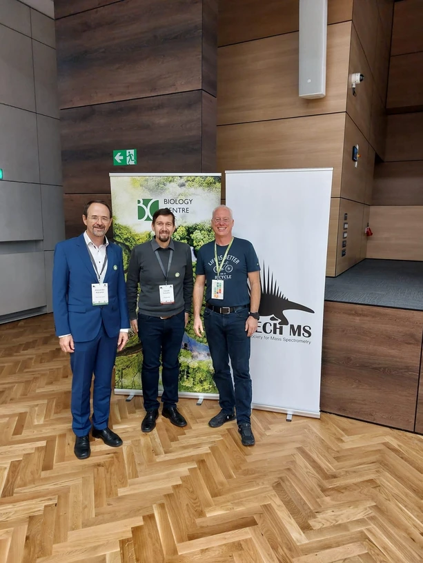ČSHS: 13. Česká konference hmotnostní spektrometrie 2025 a 11. Neformální proteomické setkání - Den 2 (Zleva Alexander Makarov, Zdeněk Kukačka a Bernhard Kuster)