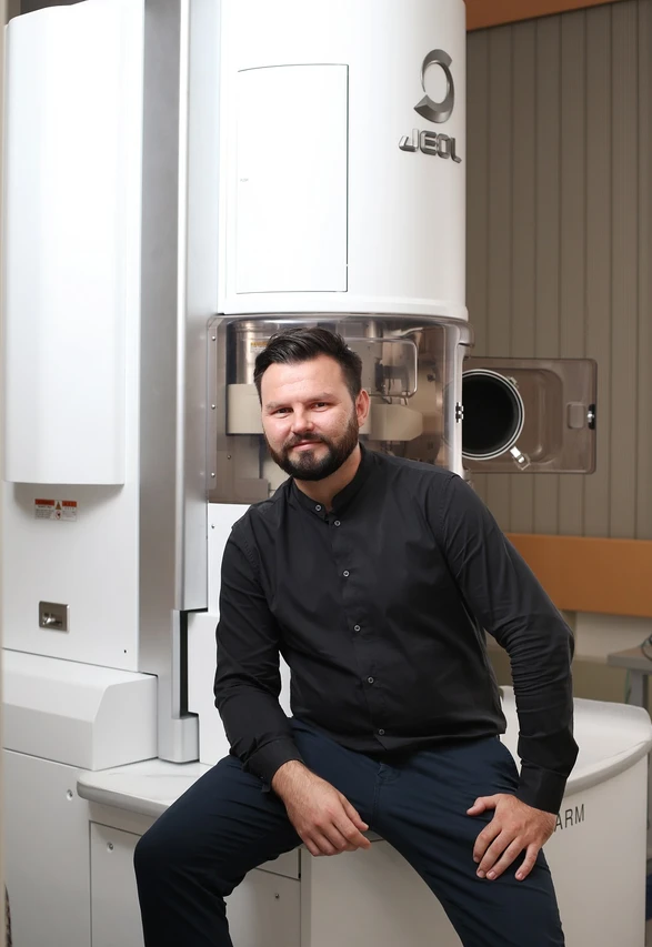 Forum/Martin Pinkas: Michal Mazur: Správný mikroskopista nemůže říkat ne