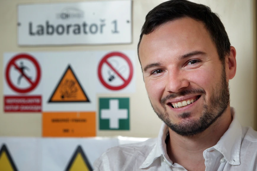 Forum UK/Hynek Glos: Rusek: Zkoumáme, jak chemii učit lépe a moderněji