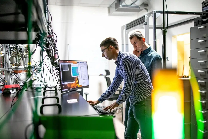 Forum UK: Martin Kozák na hranici světla a elektronů