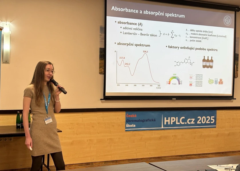 HPLC.cz: Den 2 - Co byste měli vědět o UV detekci při HPLC analýze (Kateřina Pražáková)