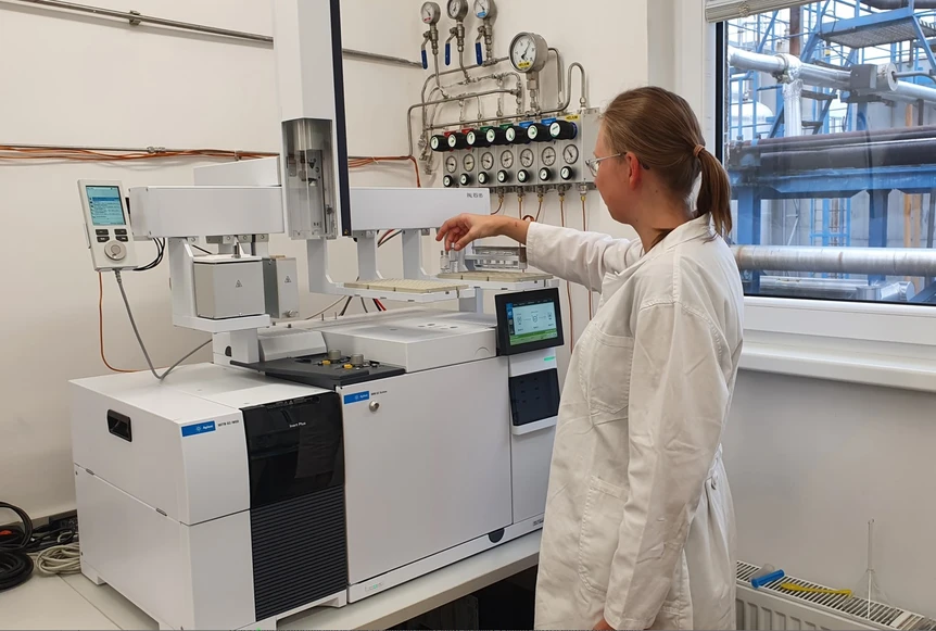 HPST: Enaspol: Instalace Agilent GCMSD v průmyslových provozech
