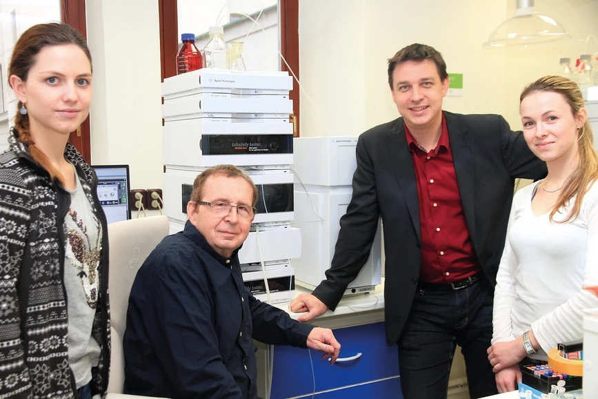HPST: Ing. Aneta Strejčková; prof. RNDr. Bořivoj Klejdus, Ph.D.; Ing. Jan Kovář (HPST); Ing. Romana Bačová (Ústav chemie a biochemie, AF, Mendelova Univerzita v Brně)