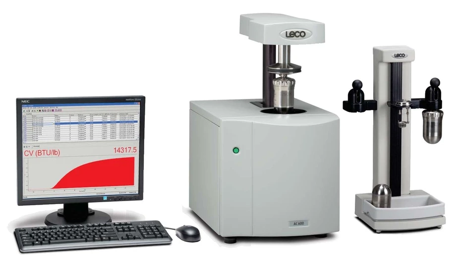 LECO AC600 Poloautomatický isoperibolický kalorimetr pro hrubé spalné teplo.