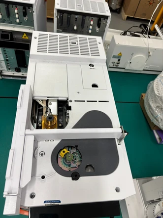 Agilent Intuvo 9000 GC System, S/SL Inlet, FID, AUX, G3950A (Refurbished)