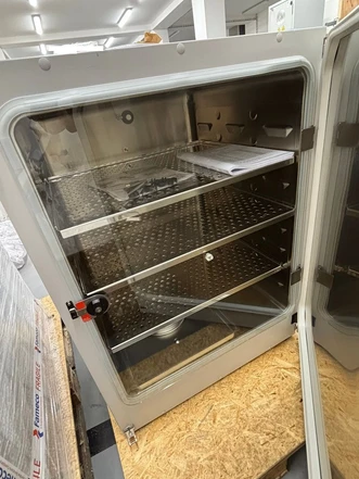 Binder CO2 Incubator CB260 (Tested)