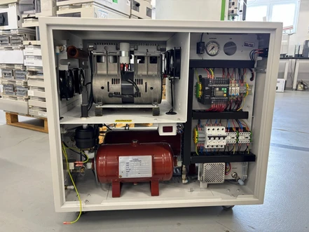 Peak Scientific Genius nitrogen generator, NM32LA (Tested)