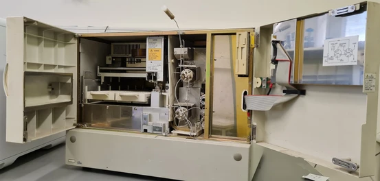Shimadzu SIL HT HPLC autosampler (Bazar)