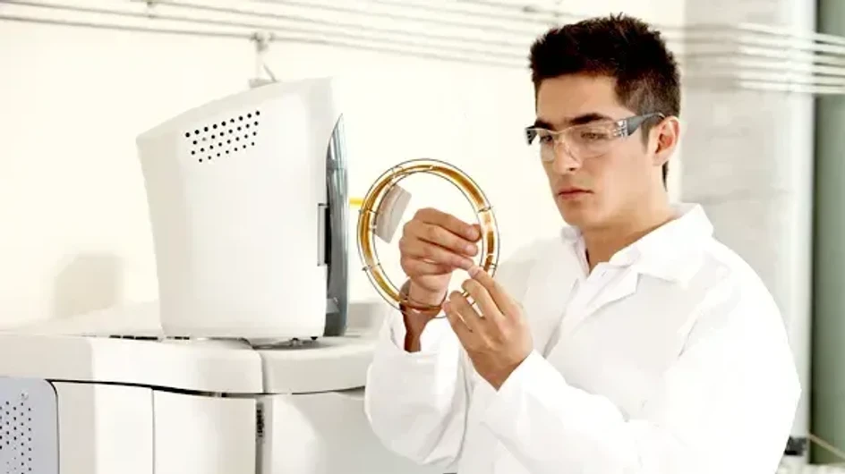 <p><strong>Phenomenex: </strong>Basic Principles of Gas Chromatography - Separation and Analysis</p>