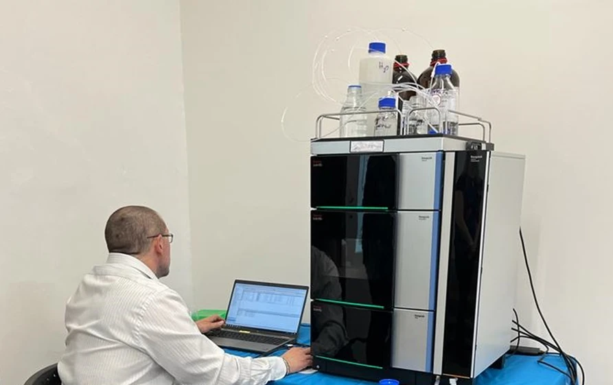 Pragolab: Obrázek  2 - Praktická ukázka a Vanquish Horizon na kurzu Škola HPLC