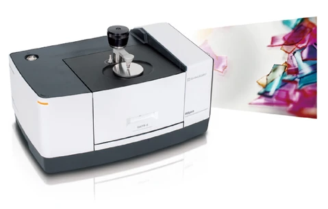 Shimadzu FTIR analyzátor plastů