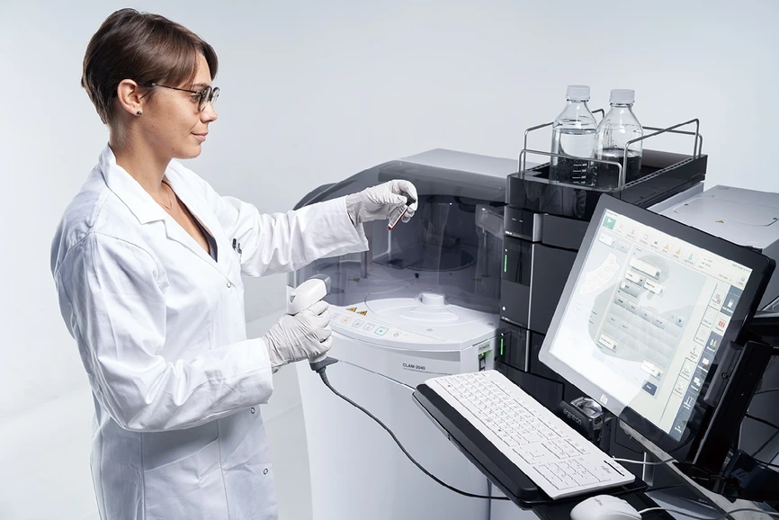 Shimadzu: CLAM-2040 - Plně automatizovaná LC-MS-MS analýza vzorků v klinických laboratořích
